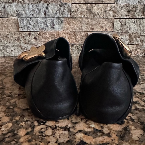 Jil Sander Leaf Hardware Pointed Toe Flat - Picture 10 of 16